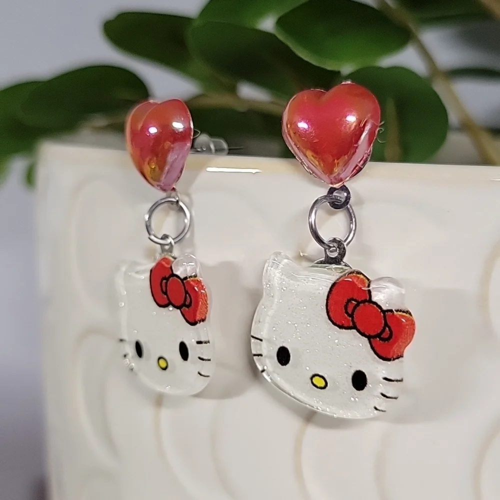 Hello Kitty Drop Earrings - Picture 4 of 5